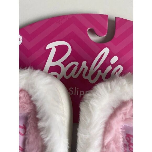 Barbie HEARTS Fluffy Slippers Pink Soft Indoor/Outdoor Women’s Sz S 5-6 NEW - Picture 4 of 13